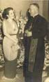 Con el Arzobispo de La Laguna, Islas Canarias, después de su conferencia «Mujer entre dos islas» (1951)