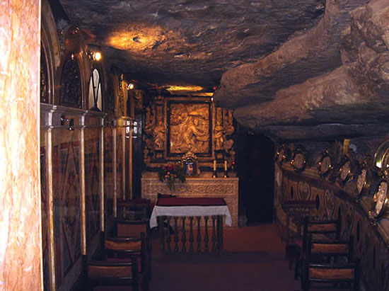 Interior de la cueva de San Ignacio en Manresa.