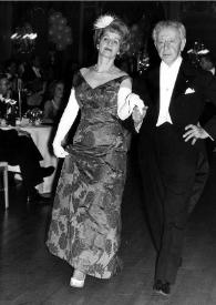 Plano general de Aniela Rubinstein y Arthur Rubinstein bailando