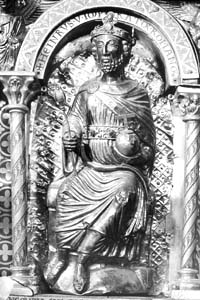 Jacob Laster: L'Emperador
Enric IV, detall del conjunt del "Reliquiari de Carlemany", Aquisgrà, Tresor de la Catedral, mitjan segle XIV.