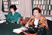 Luisa Valenzuela durante un congreso