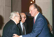 Manuel Alvar con el rey Juan Carlos.