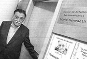 Benedetti en la sede del CEMAB de la UA (2000)