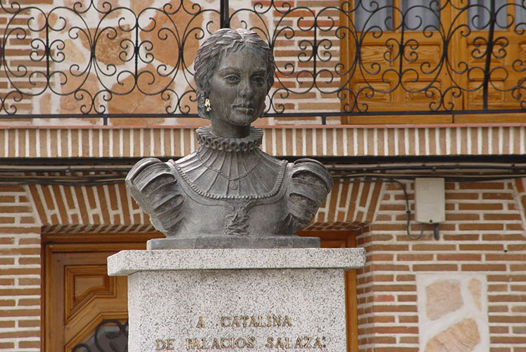 Busto de Catalina de Palacios y Salazar realizado por Luis Martín de Vidales (1998).