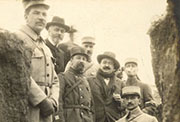 Vicente Blasco Ibáñez en las trincheras del frente francés.