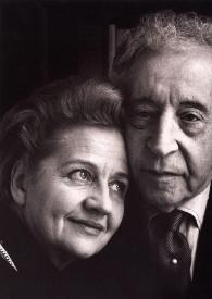 Portada:Primer plano de Aniela Rubinstein y Arthur Rubinstein posando