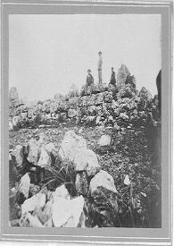 Portada:Fotografía de restos constructivos romanos existentes en el lugar denominado Piedras de Gilica, al sur de la Torre de las Vírgenes