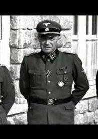 Más información sobre Exilio : documental / idea y argumento, Alfonso Guerra ; guión Pedro Carvajal y Julio Martín Casas ; música Jorge Maletá ; montaje Amparo Martínez Dorado ; director Pedro Carvajal