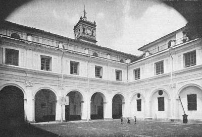 Figura 9.- Interior del convento de los jesuitas de Quito